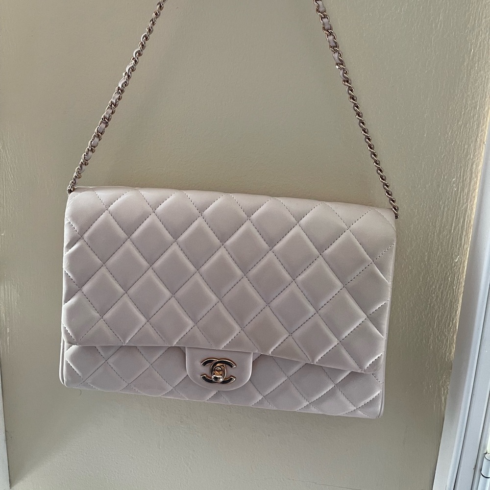 Authentic Chanel Quilted Leather Classic Flap Shoulder Bag - Light Pink